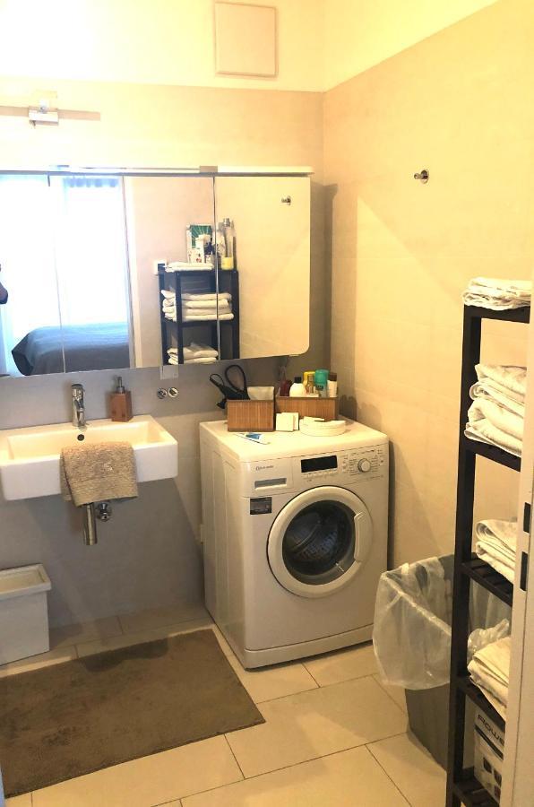 Amazing Austria Center Apartment Near Uno City Виена Екстериор снимка