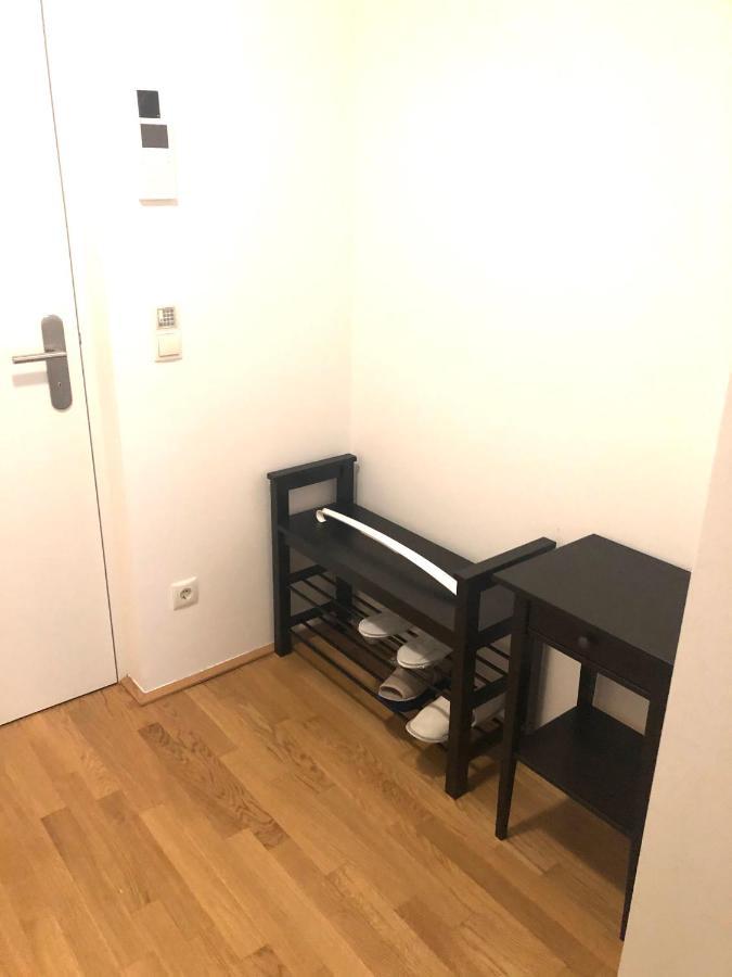 Amazing Austria Center Apartment Near Uno City Виена Екстериор снимка